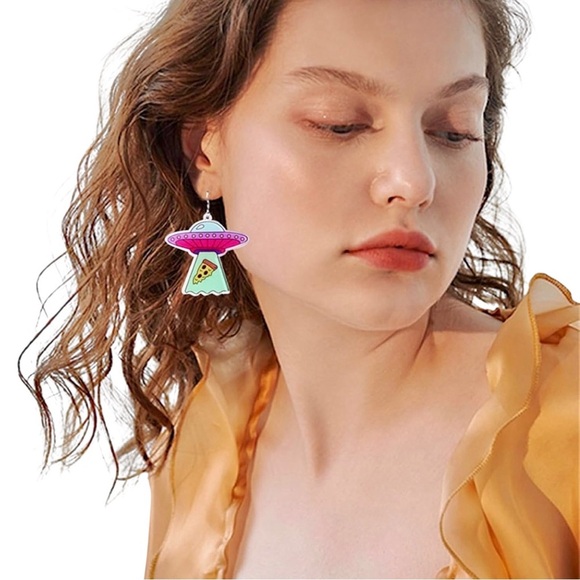 UFO 'They're Only Here For Pizza' Earrings - Dangle Cosplay Halloween Style - Picture 7 of 8